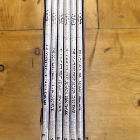 Charmed (The Original 90s) - The Complete First Season on DVD - Picture 3 of 14